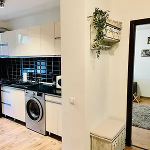 Apartament Thias -parter, Langa Spitalul Marie Curie, Bucureşti