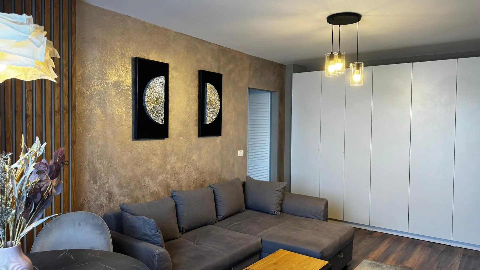 Lovely 2 Rooms Apartment In The Center Of The City Bucarest